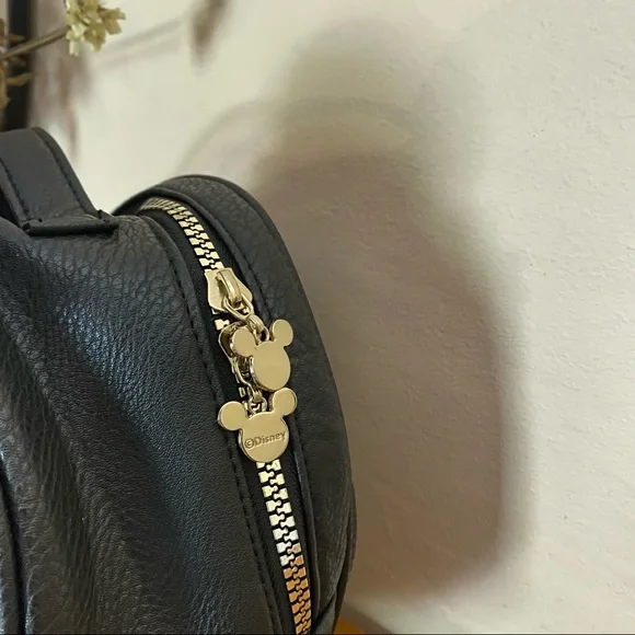 Mickey Mouse Small Handbag/Travel Organiser - Picture 4 of 6